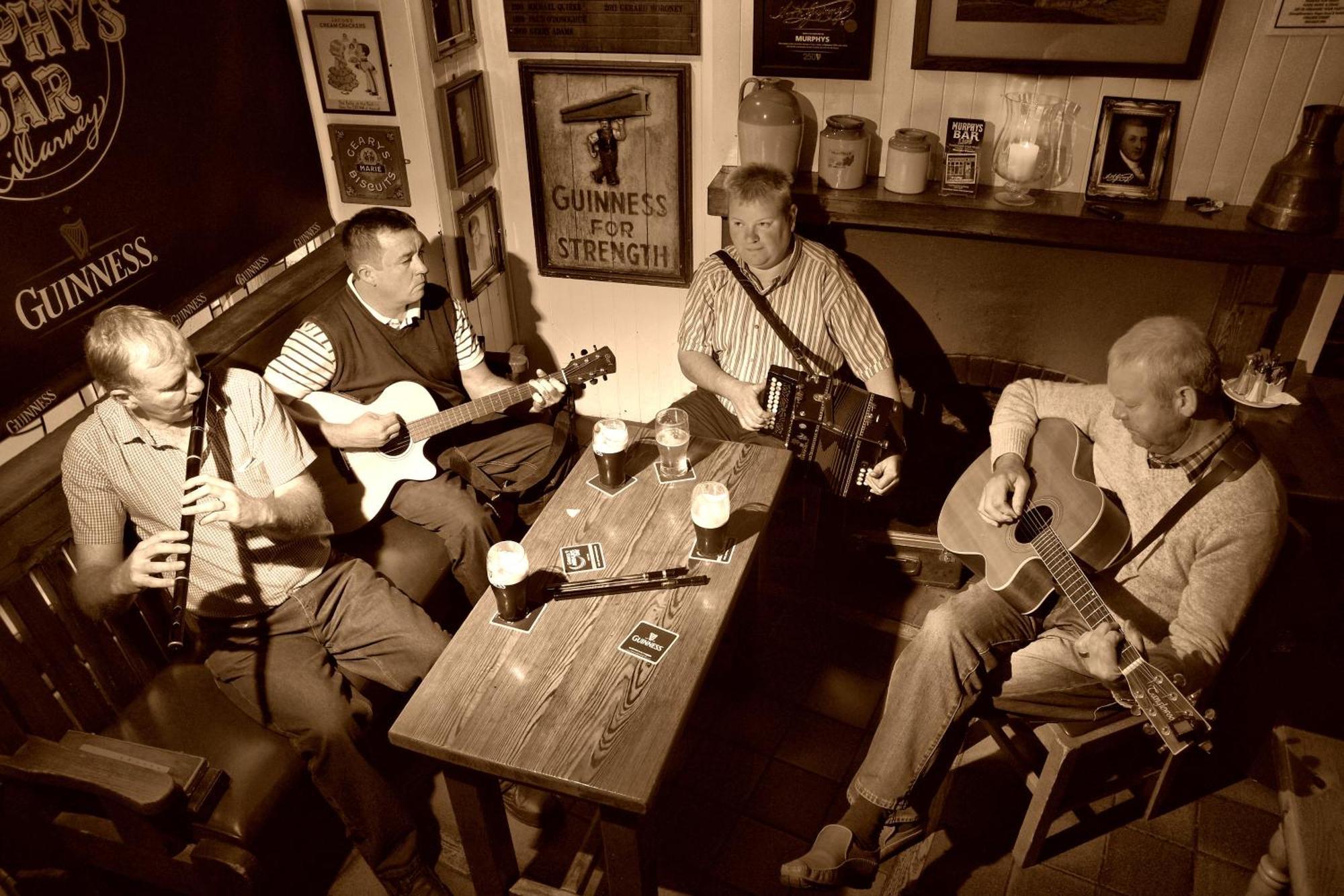Murphys Of Killarney Extérieur photo
